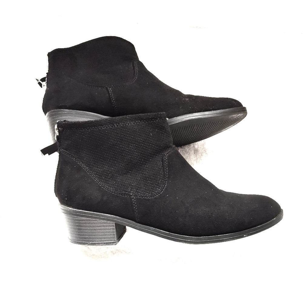 Women's size 9.5, black ankle boots, Arizona Jeans Co. brand, lightly used.